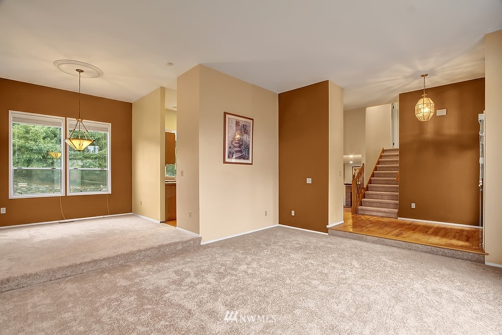 13539 Southeast 189th Place Renton, WA 98058 - Photo 4 of 21 Gallery Image 4