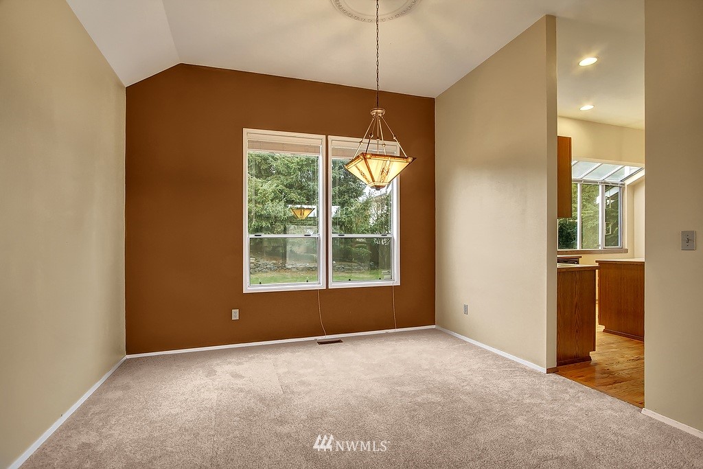 13539 Southeast 189th Place Renton, WA 98058 - Photo 5 of 21 Gallery Image 5