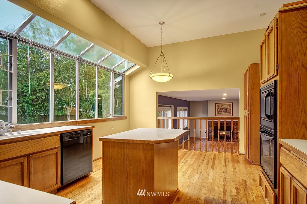 13539 Southeast 189th Place Renton, WA 98058 - Photo 8 of 21 Gallery Image 8