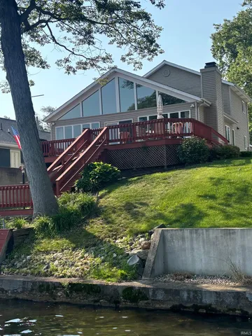 $930,000 | 2910 Country Club Drive East, Rochester, IN 46975