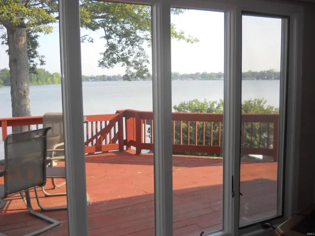 $930,000 | 2910 Country Club Drive East, Rochester, IN 46975