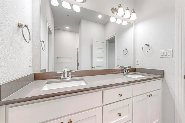 $2,850 | 217 Mule Deer Mews, Frisco, TX 75068