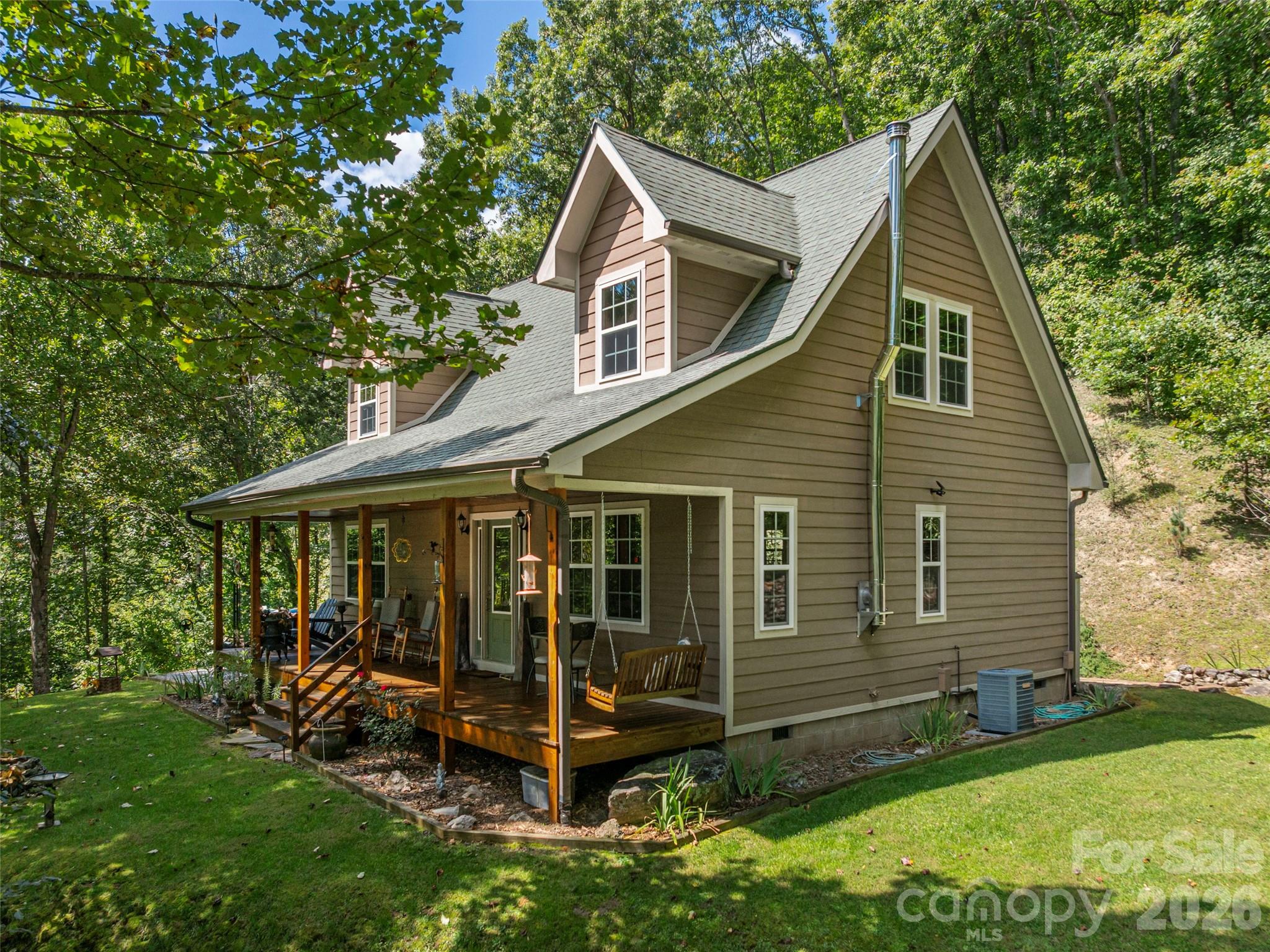 27 Little Roundtop Road Clyde, NC 28721 - Photo 28 of 29 Gallery Image 28
