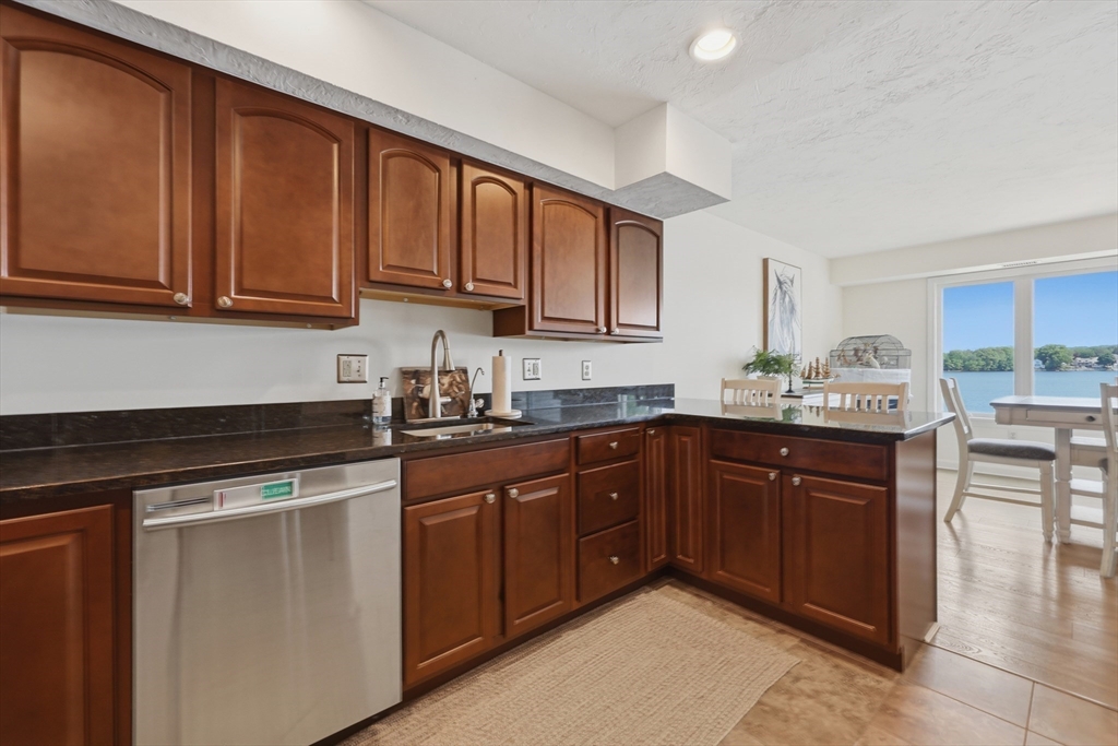 60 Pointe Rok Drive, Unit 60 Worcester, MA 01604 - Photo 8 of 42
