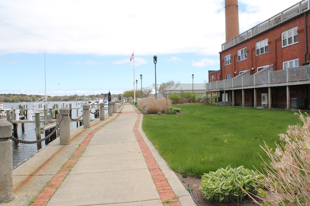 45 Main Street, Unit 221 Wareham, MA 02571 - Photo 2 of 12