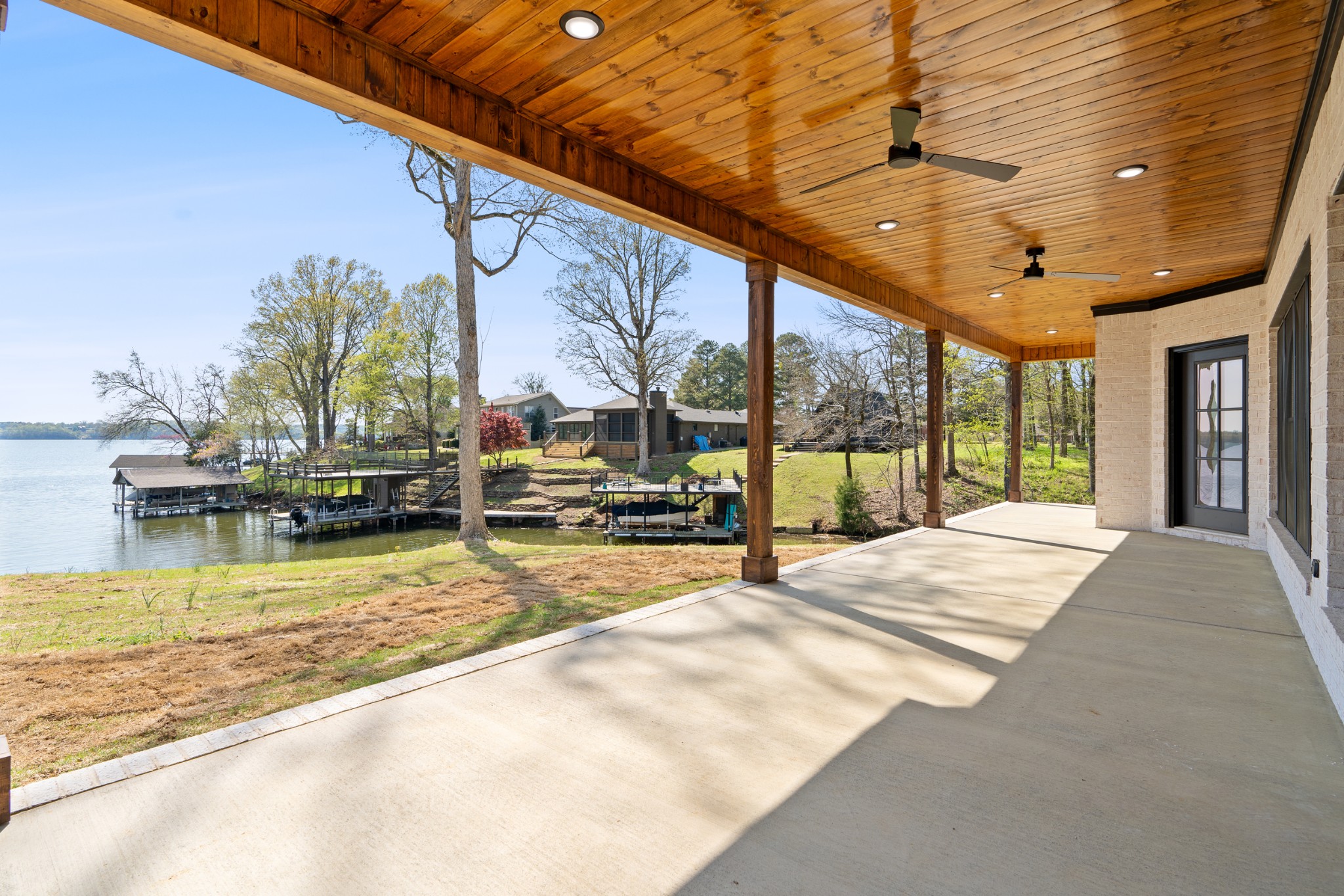 199 Beach Road North Killen, AL 35645 - Photo 8 of 59 Gallery Image 8