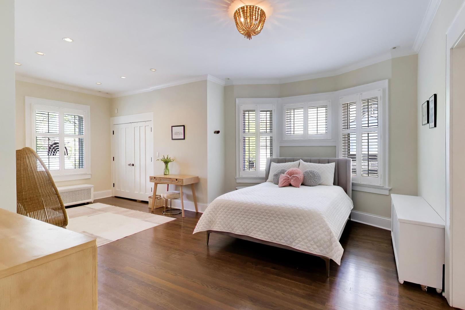 1218 Sheridan Road Evanston, IL 60202 - Photo 42 of 64