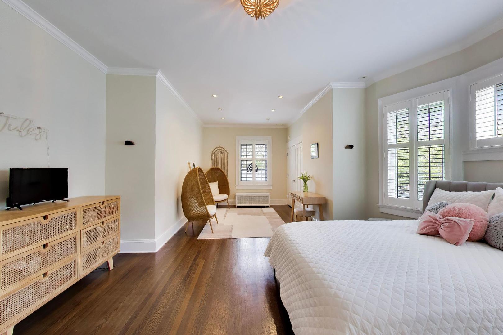 1218 Sheridan Road Evanston, IL 60202 - Photo 43 of 64