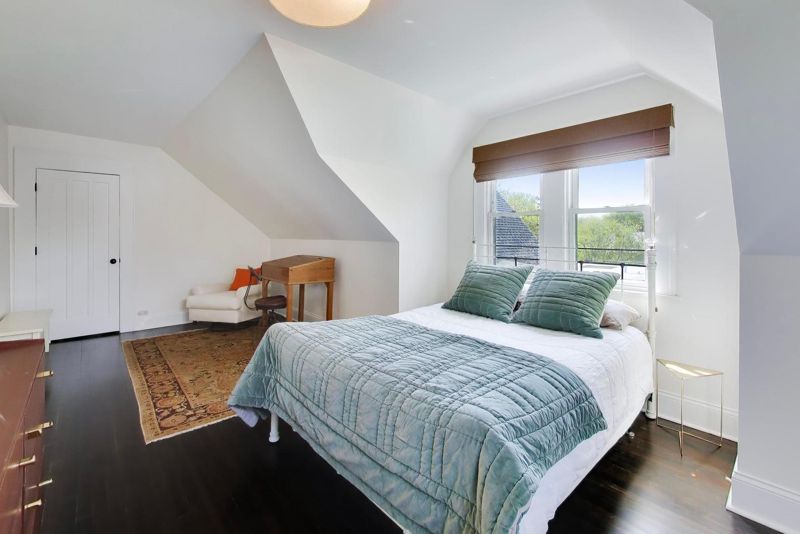 1218 Sheridan Road Evanston, IL 60202 - Photo 51 of 64