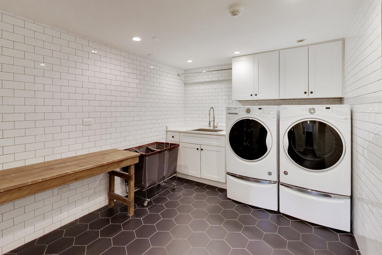 1218 Sheridan Road Evanston, IL 60202 - Photo 53 of 64