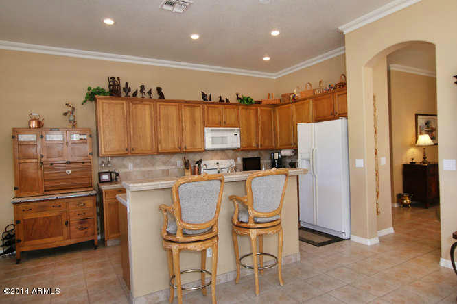 4418 South Strong Box Road Gold Canyon, AZ 85118 - Photo 7 of 22 BREAKFAST BAR