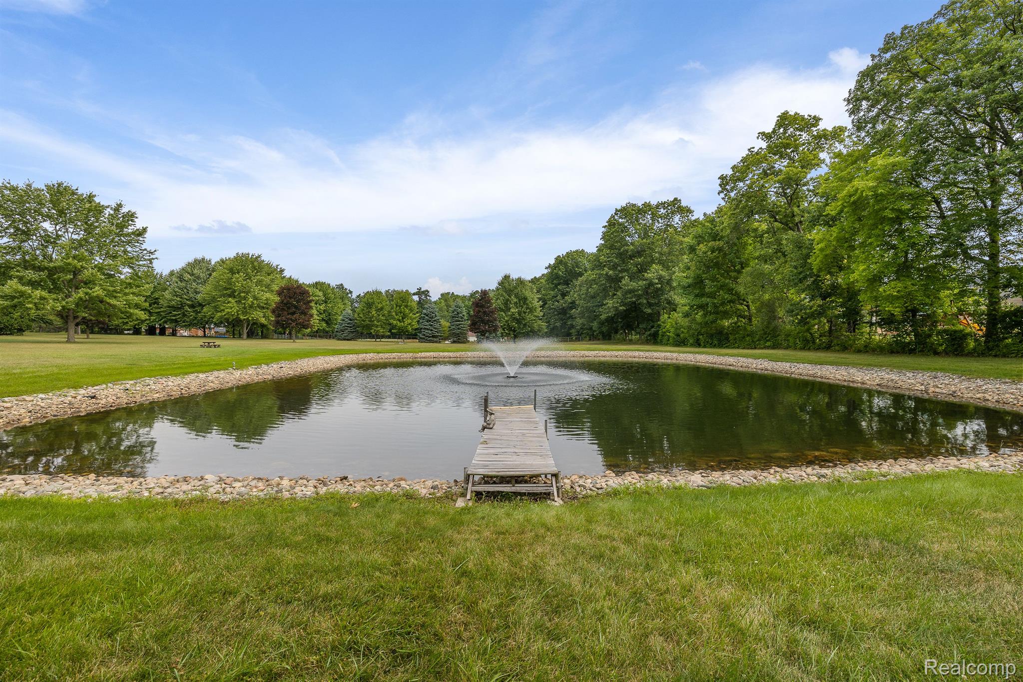 1635 South Baldwin Road Oxford, MI 48371 - Photo 5 of 74 Fountain included!