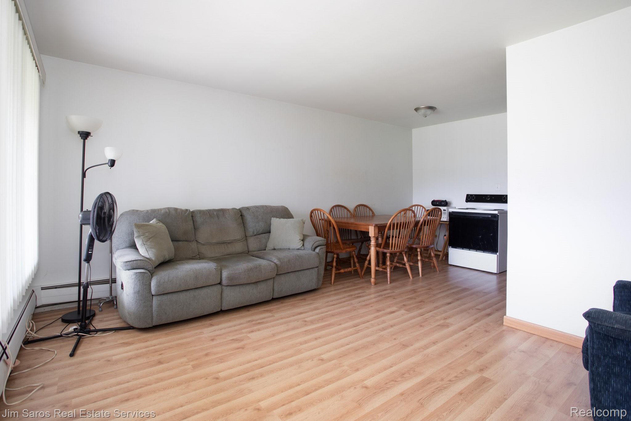 21510 Kelly Road, Unit 103 Eastpointe, MI 48021 - Photo 5 of 13 14.jpg