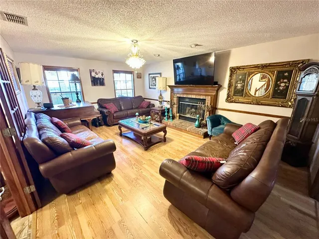 $2,900 | 8834 Whispering Oaks Trail, New Port Richey, FL 34654