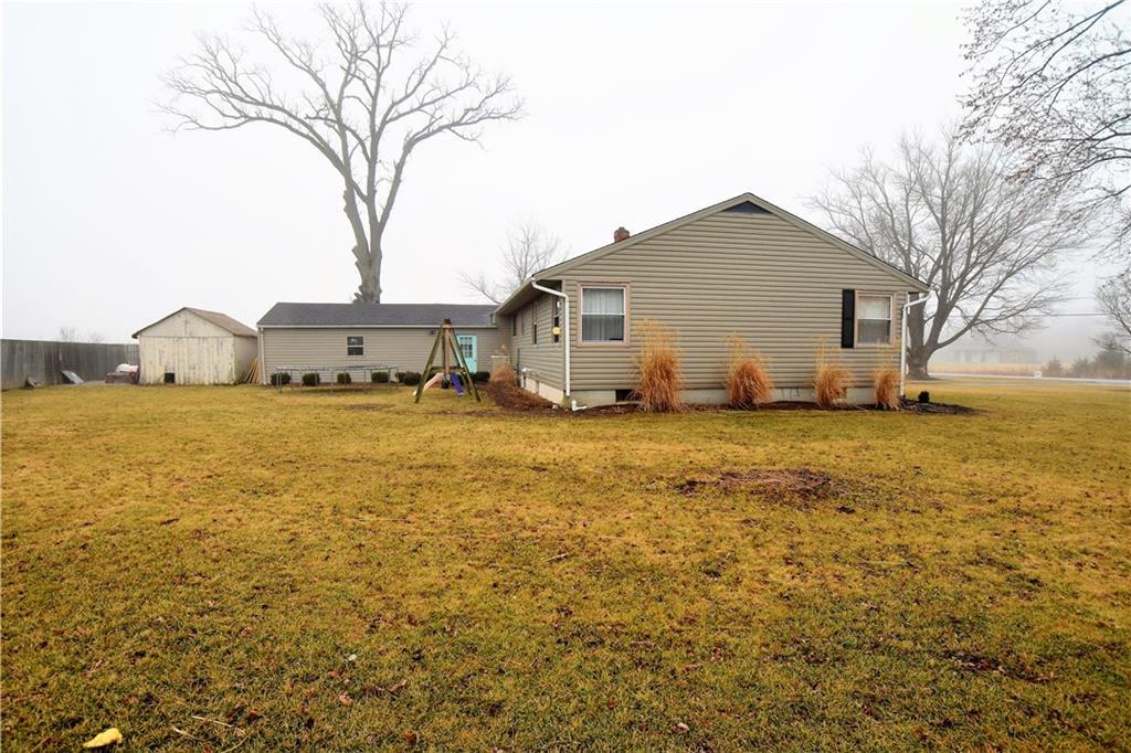 8411 Walnut Grove-Clark County Road Troy, OH 45373 - Photo 4 of 32