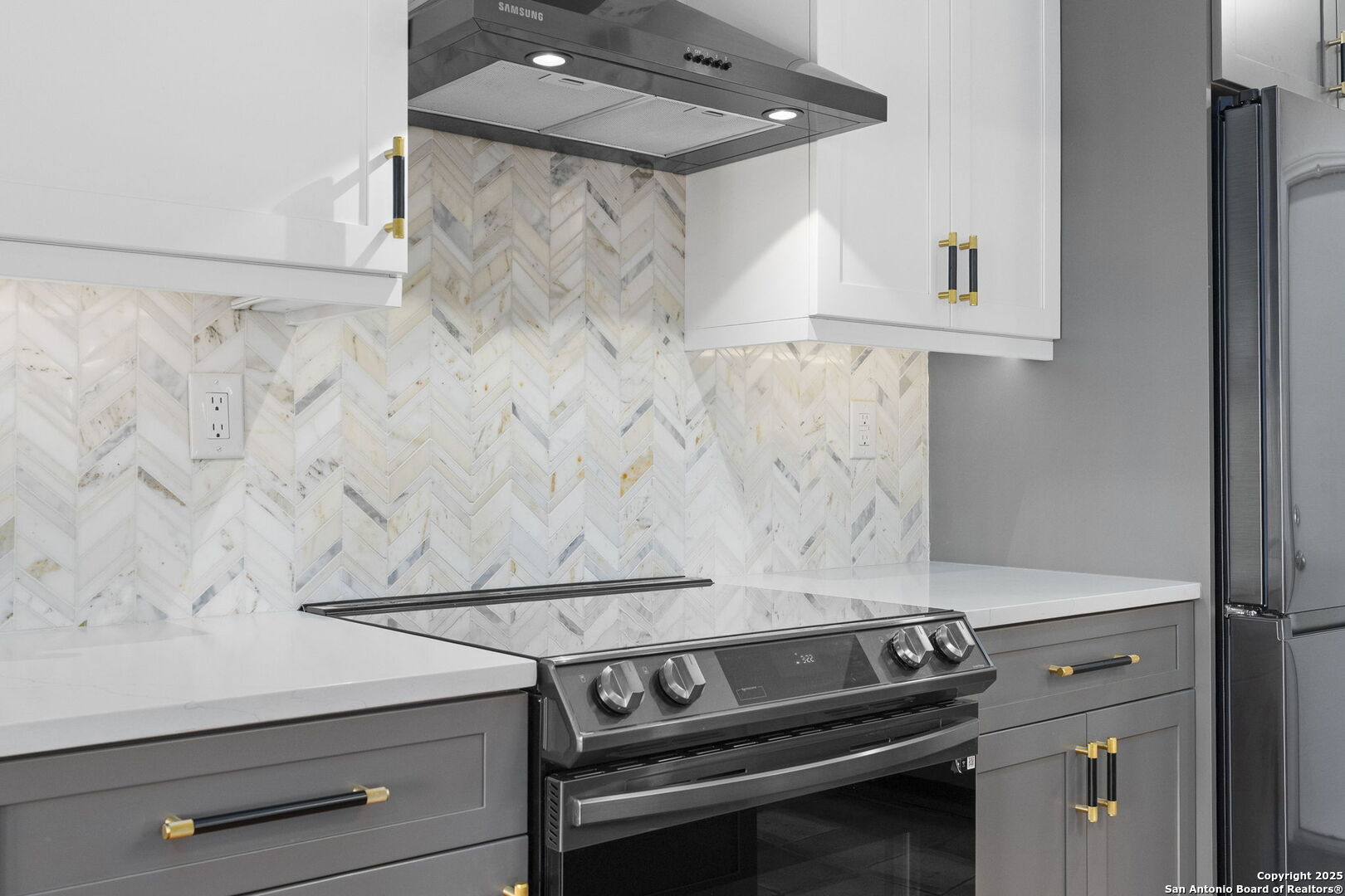 26938 Karsch Road Boerne, TX 78006 - Photo 11 of 60 a close view of a stove in the kitchen