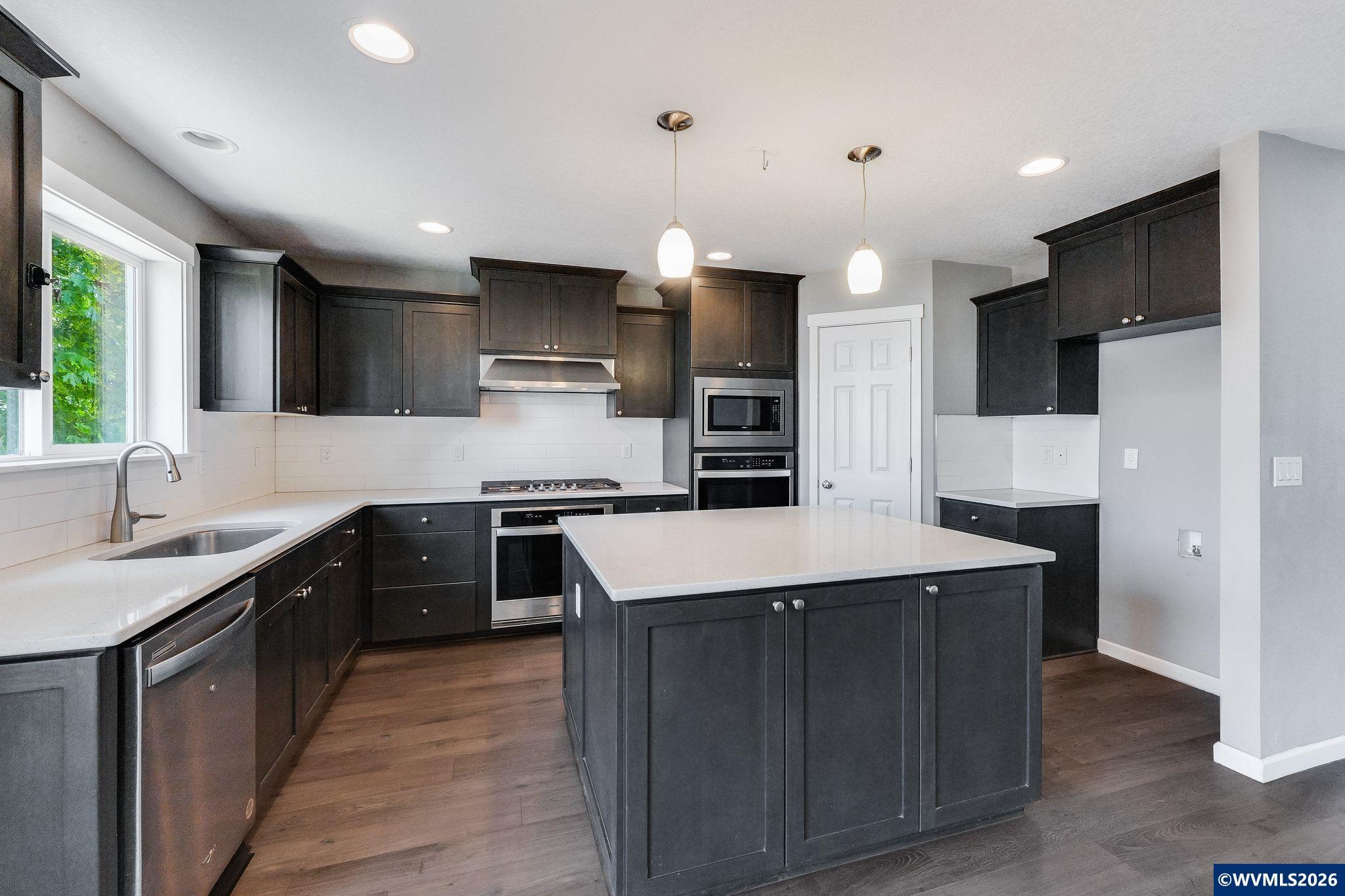 1560 Chemawa Road Northeast Keizer, OR 97303 - Photo 10 of 48