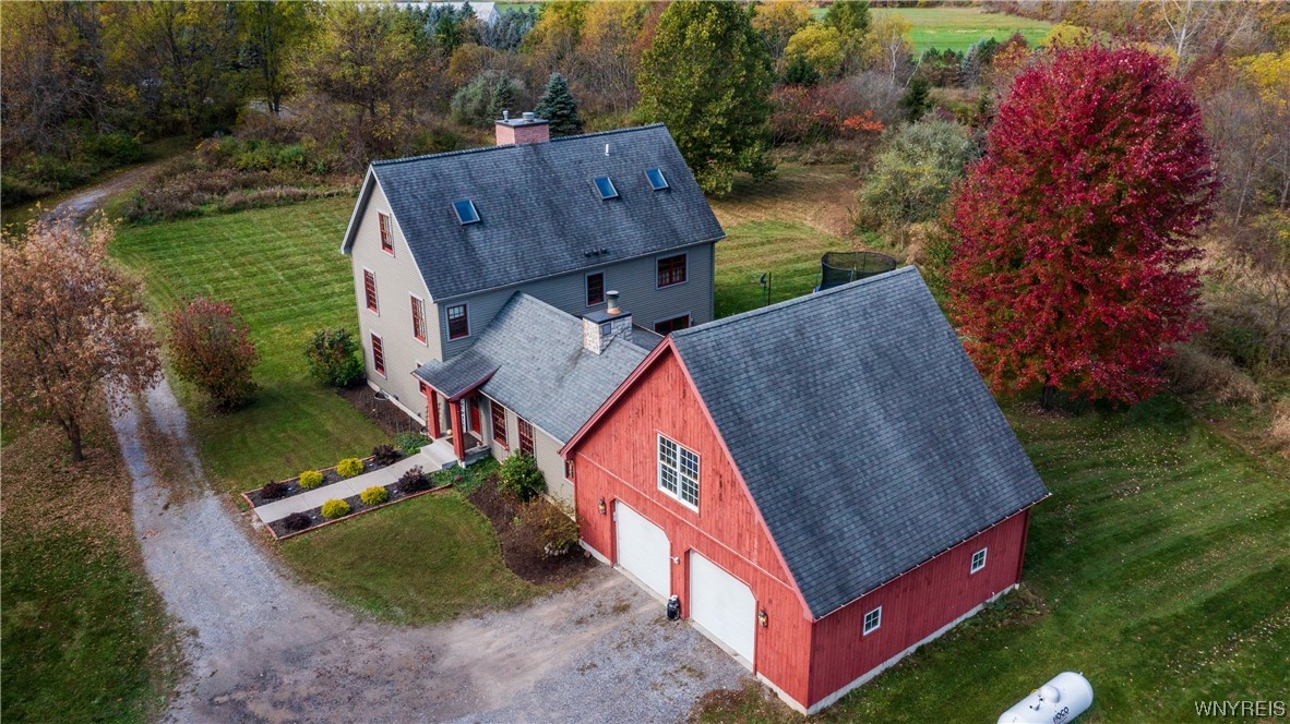 10858 Keller Road Clarence, NY 14031 - Photo 5 of 48