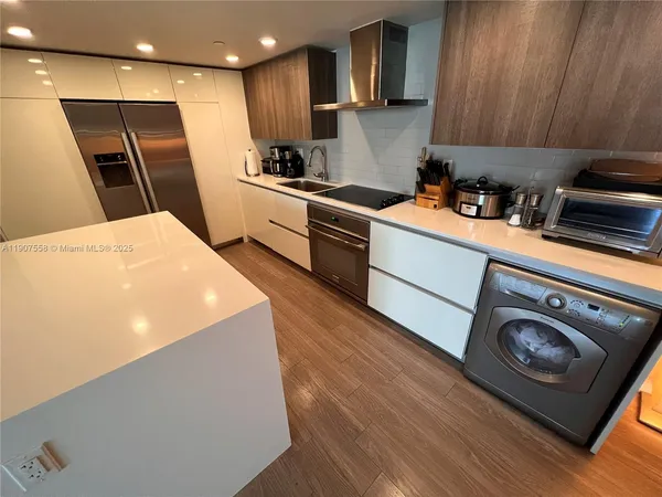 $4,300 | 1025 92nd Street, Unit 803, Bay Harbor Islands, FL 33154