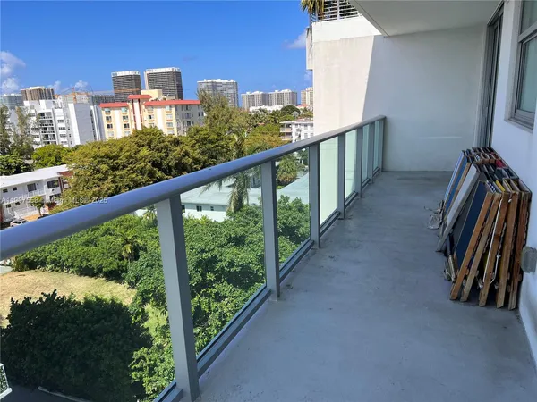 $4,300 | 1025 92nd Street, Unit 803, Bay Harbor Islands, FL 33154