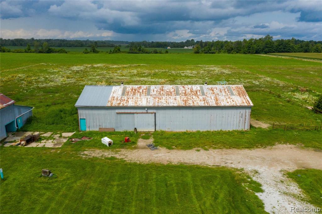 6735 Burns Line Road Lexington, MI 48450 - Photo 3 of 50