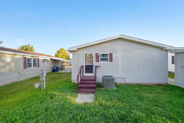 $45,000 | 301 Ohio River Drive, Unit LOT 52, Adrian, MI 49221