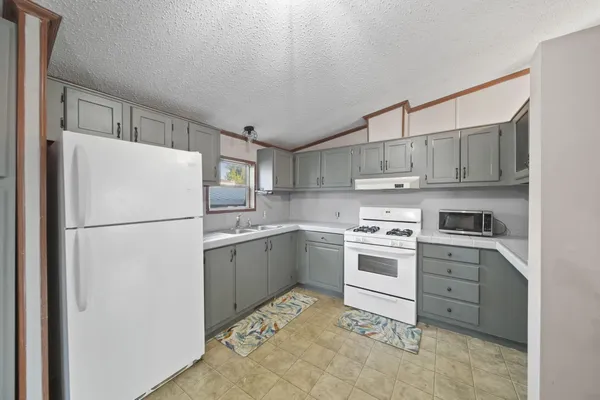 $43,000 | 301 Ohio River Drive, Unit LOT 52, Adrian, MI 49221