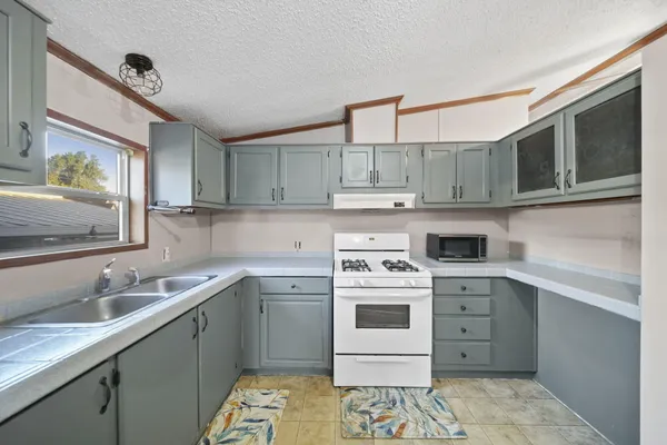 $43,000 | 301 Ohio River Drive, Unit LOT 52, Adrian, MI 49221