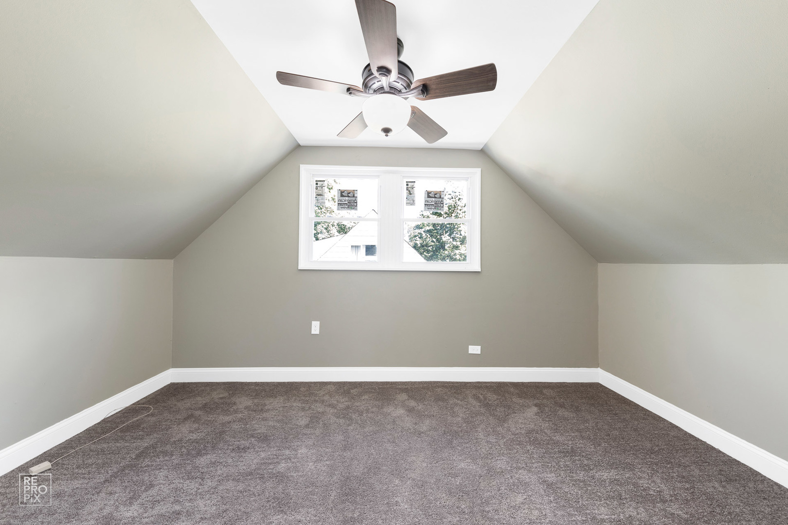 112 Walnut Street Park Forest, IL 60466 - Photo 8 of 9 an empty room with windows and fan