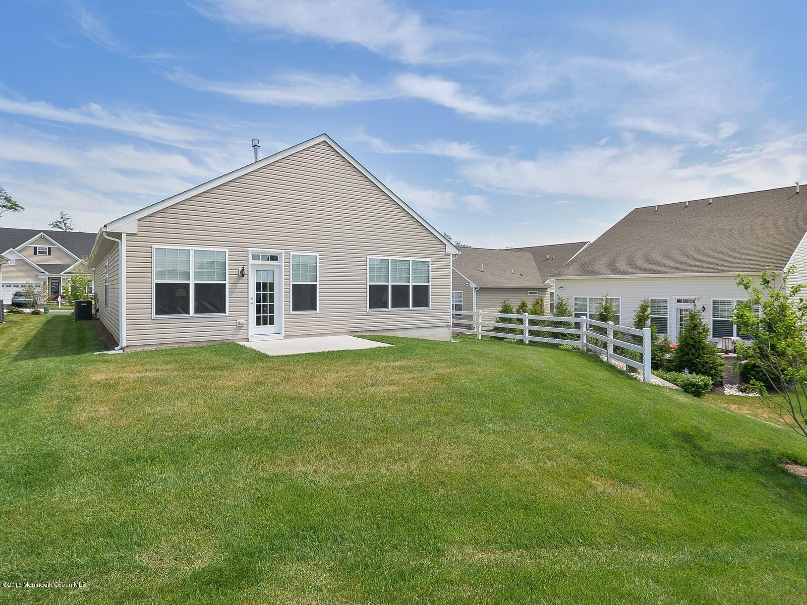 24 Comtois Road Manalapan, NJ 07726 - Photo 19 of 25 021_Back