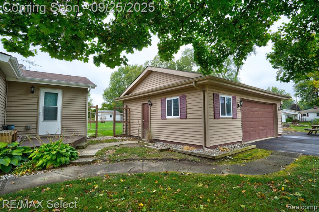 6237 East Atherton Road Burton, MI 48519 - Photo 33 of 37 Gallery Image 33
