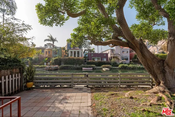 $5,800 | 2300 Grand Canal, Venice, CA 90291