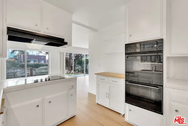 $5,800 | 2300 Grand Canal, Venice, CA 90291