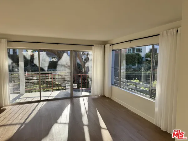 $5,800 | 2300 Grand Canal, Venice, CA 90291