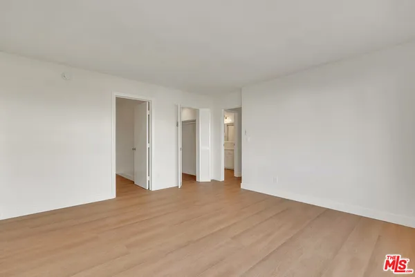 $5,800 | 2300 Grand Canal, Venice, CA 90291