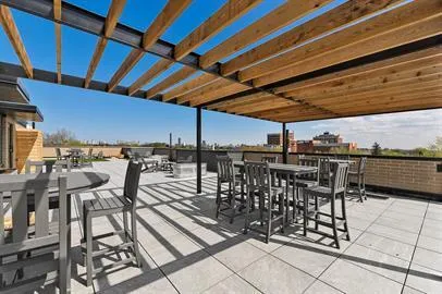 $2,900 | 4646 North Damen Avenue, Unit 302, Chicago, IL 60625