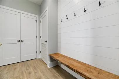 $2,900 | 4646 North Damen Avenue, Unit 302, Chicago, IL 60625