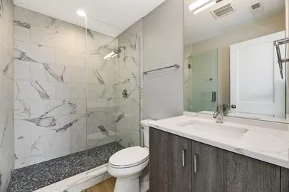 $2,900 | 4646 North Damen Avenue, Unit 302, Chicago, IL 60625