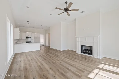 $300,000 | 240 Jagged Grove Lane, Youngsville, LA 70592