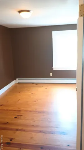 $1,650 | 70 Academy Avenue, Middletown, NY 10940