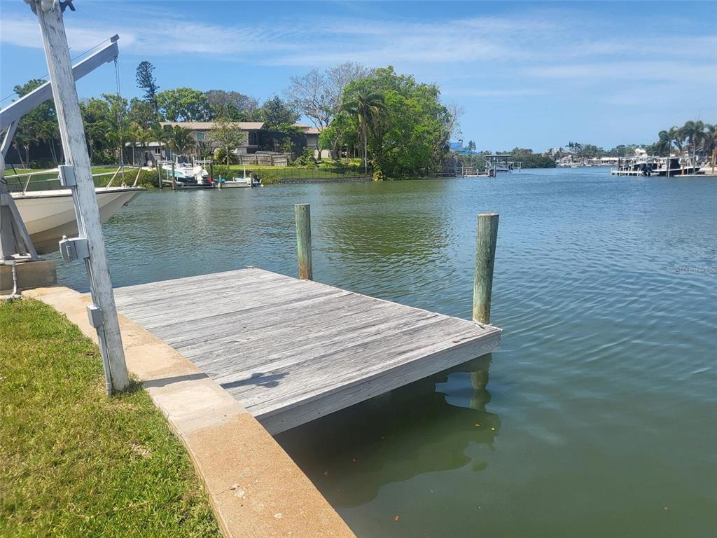 3995 South Circle Largo, FL 33774 - Photo 10 of 23