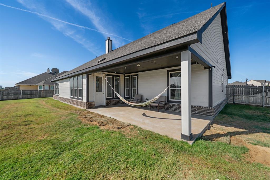 107 Red Clf Court Rhome, TX 76078 - Photo 31 of 34 Gallery Image 31