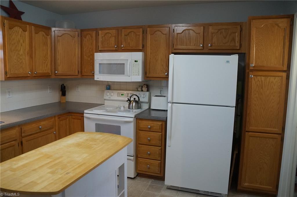 1814 Spring Path Trail Clemmons, NC 27012 - Photo 6 of 15 Gallery Image 6