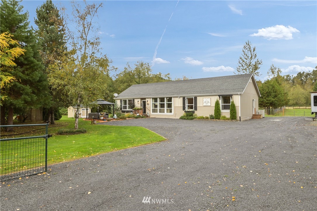 21427 Entsminger Road Arlington, WA 98223 - Photo 3 of 34