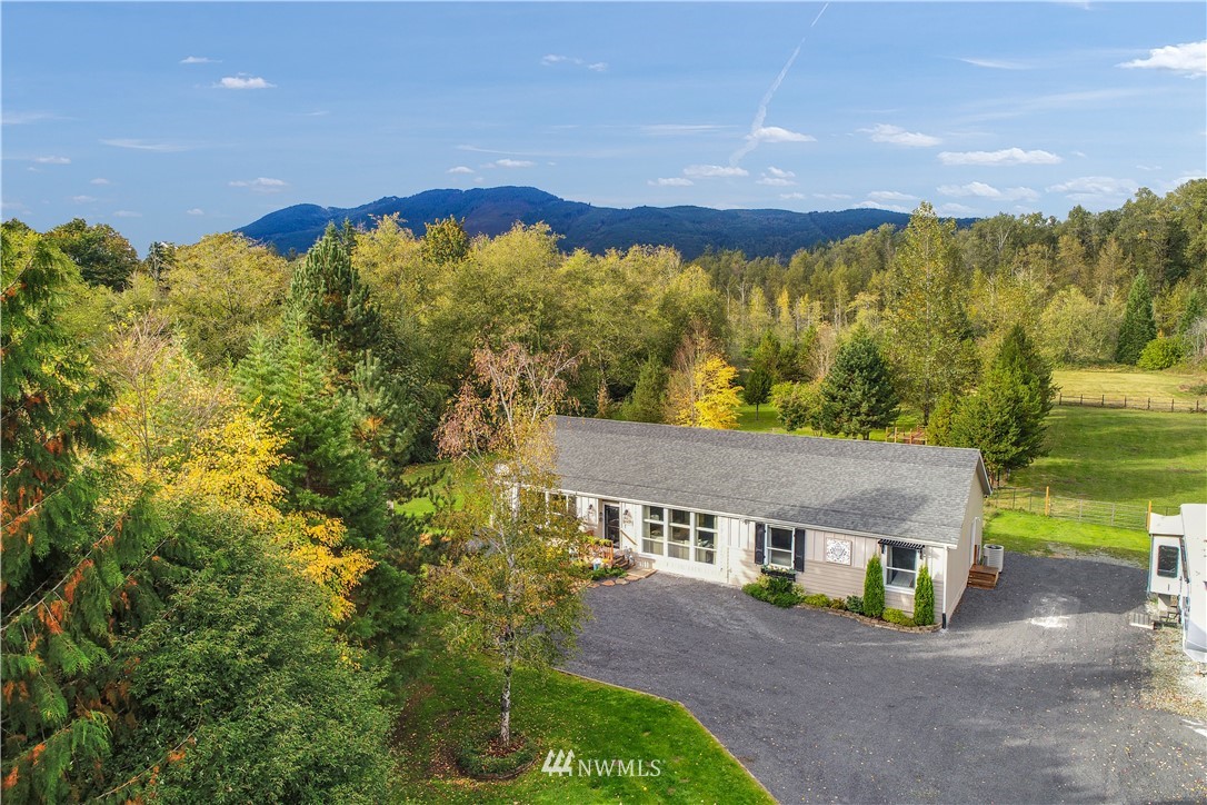 21427 Entsminger Road Arlington, WA 98223 - Photo 4 of 34