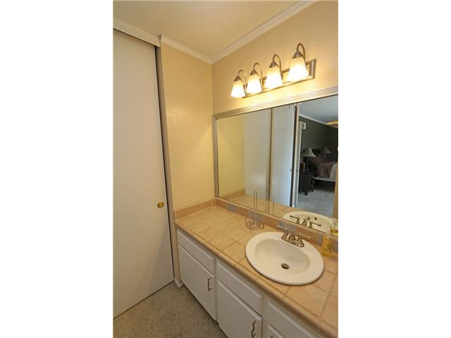 9044 Capcano Road San Diego, CA 92126 - Photo 16 of 18