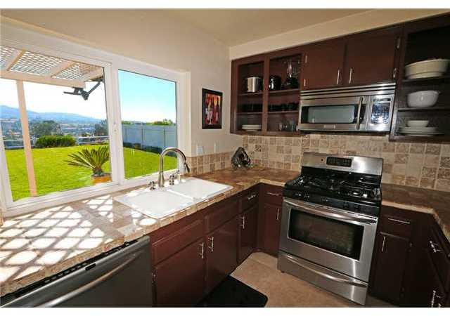 9044 Capcano Road San Diego, CA 92126 - Photo 4 of 18