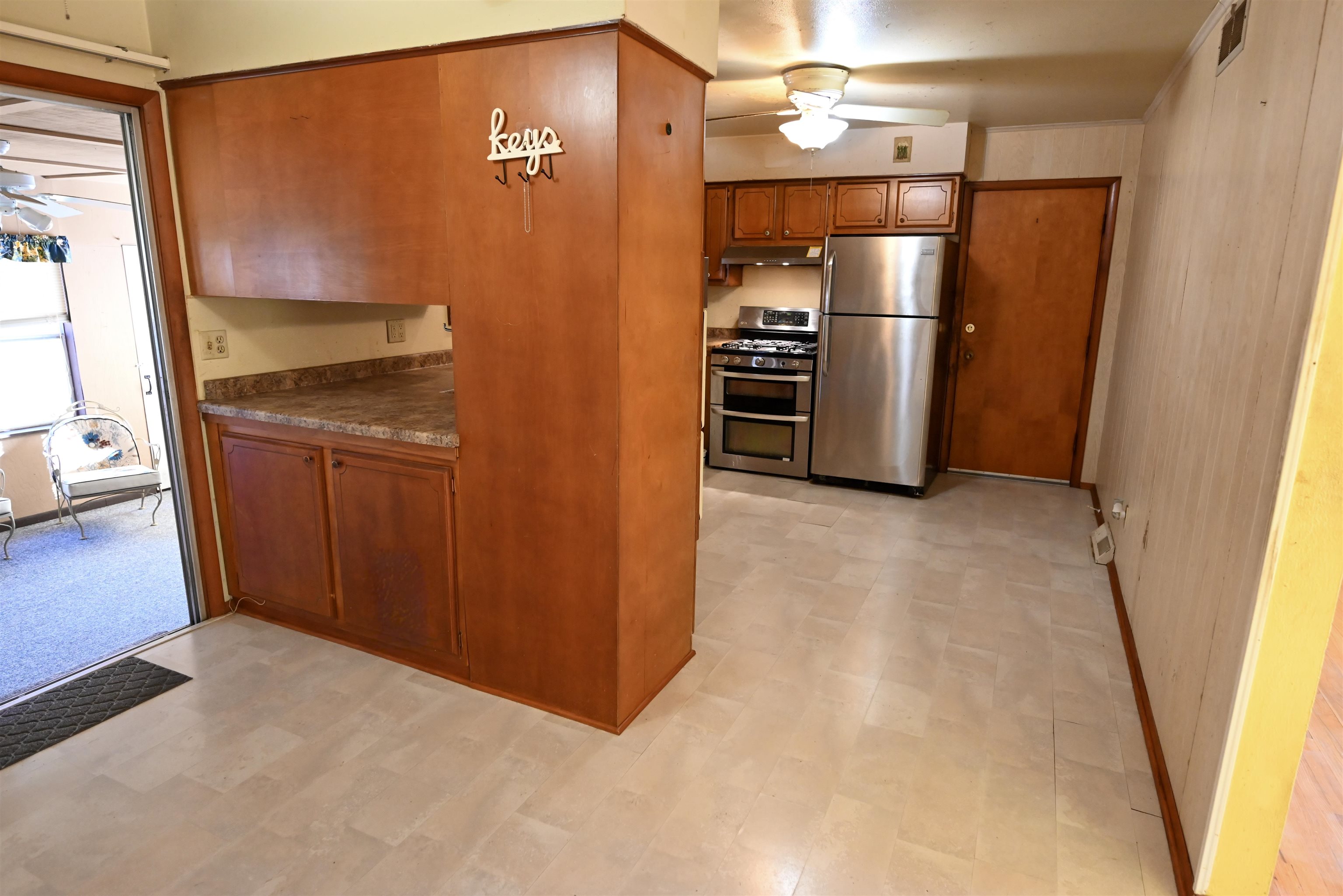 W8108 Dunning Road Pardeeville, WI 53954 - Photo 5 of 50