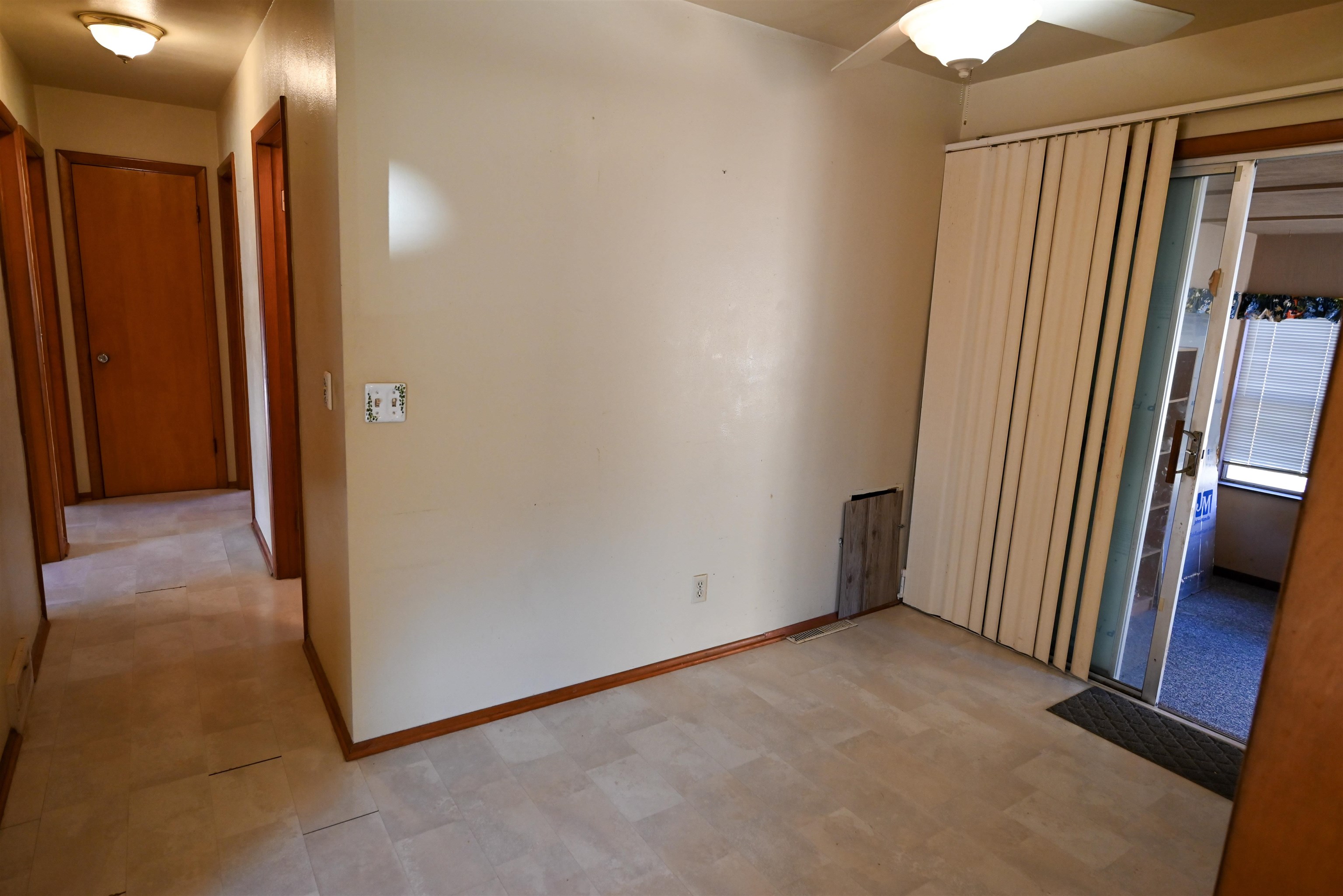 W8108 Dunning Road Pardeeville, WI 53954 - Photo 6 of 50