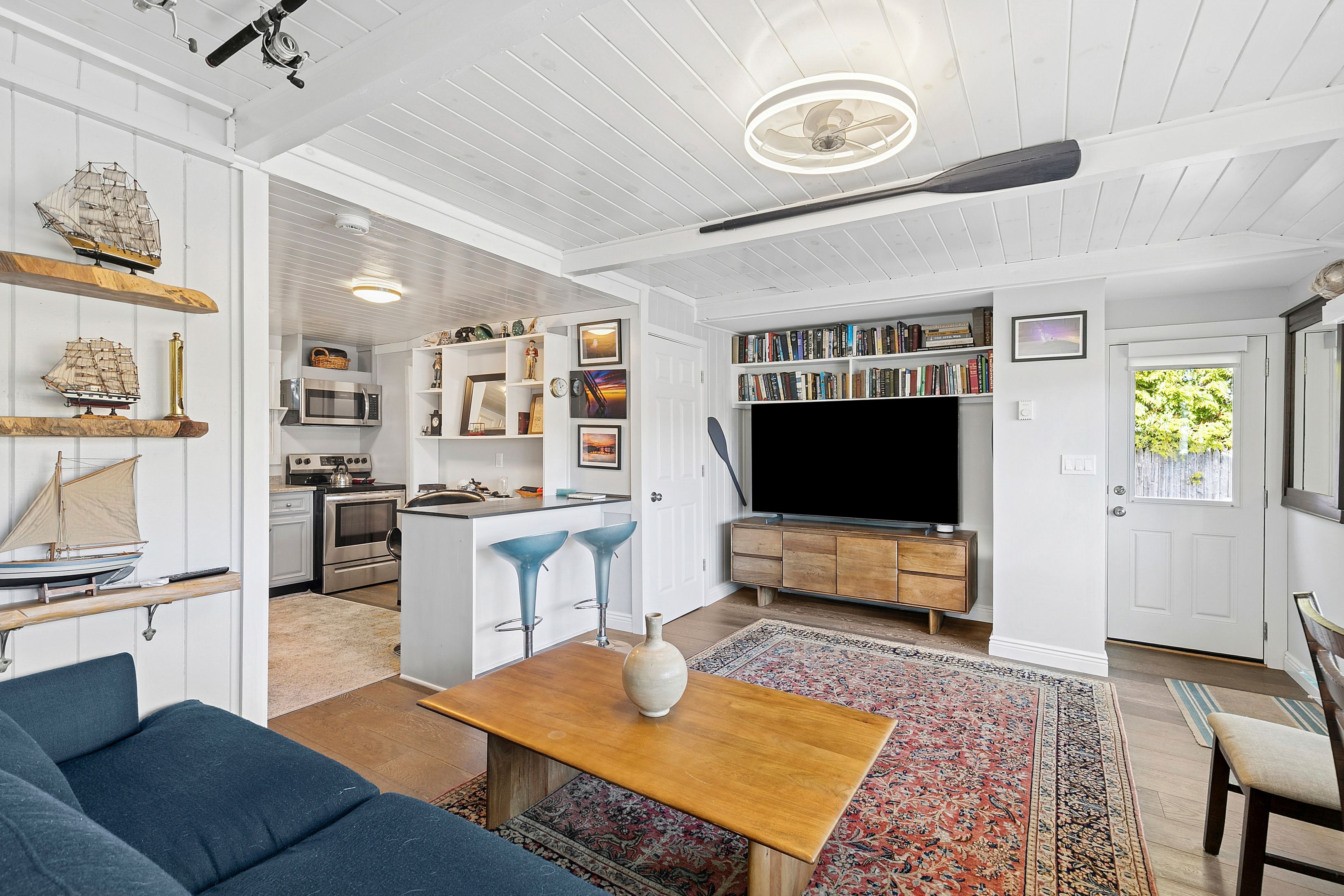 1844 North North Sea Road Southampton, NY 11968 - Photo 2 of 7